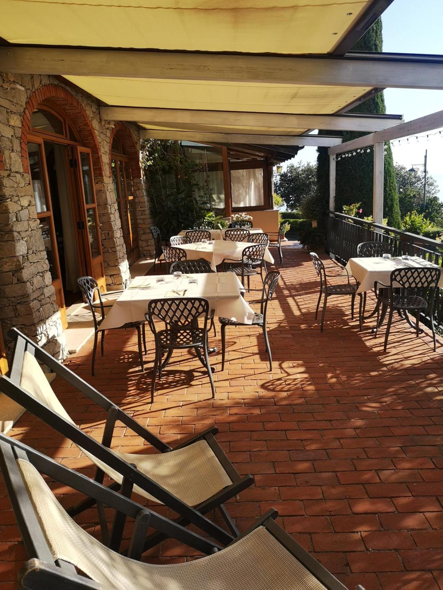 Hotel Il Capanno Pietra Ligure Exterior foto